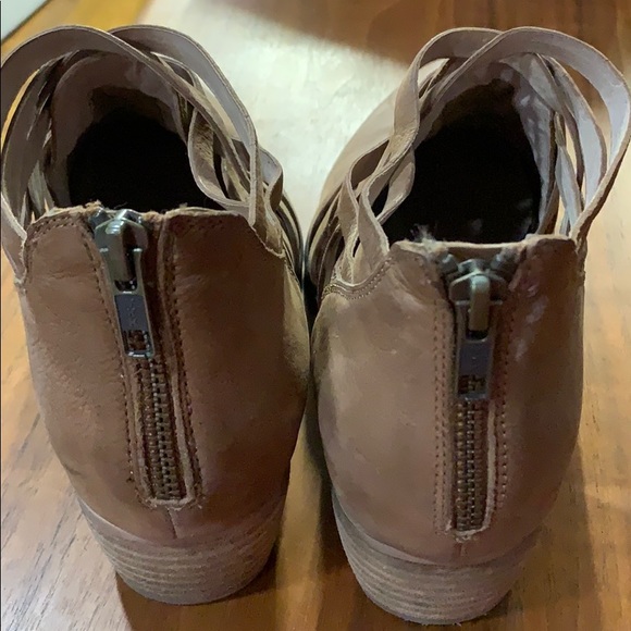 Seychelles booties. SOOOOOO cute! - Picture 4 of 10